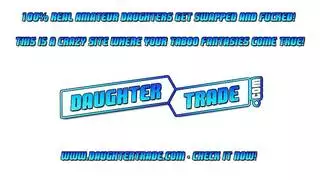 فتيات مستقيمات يجربن الجنس المثلي: لعبة مهبلية محرمة