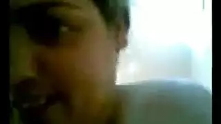 مزيج جنس فموي ويدوي من فتاة متعة في القاهرة قبل جماع حميمي