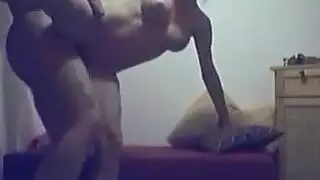 ماندينغو يحصل على قضيبه الأسود الكبير ليُمص ويُمارس معه الجنس بواسطة جوني