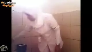 دكتوره تلعب في طيز بنت