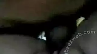 فتاة شقراء مربربة