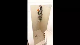 تحقيق خيال المتلصص: تسجيل سري في غرفة تبديل ملابس النساء