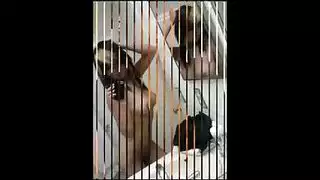 شباب يكتشفون الجنس المثلي في هذا الفيديو الصريح