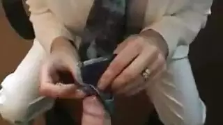 ينضم مراهقون إلى فتيات تايلانديات للعق سحاقي قوي والتدخين