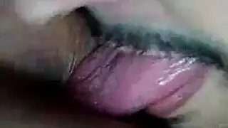 عاهرة التلفزيون تأخذ شرجاً قاسياً من فحل مُعَضَّل